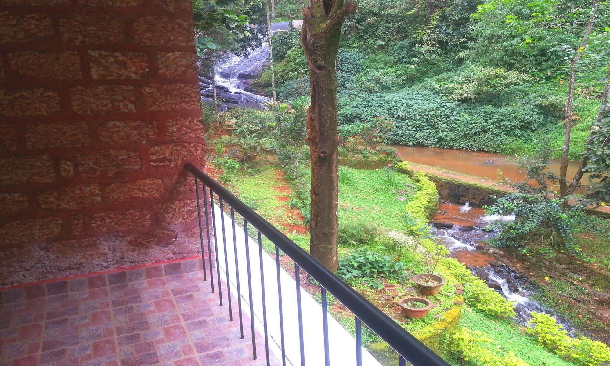 Falling Waters Munnar Eksteriør bilde